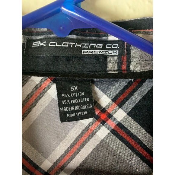 Men’s Button Down - Picture 2 of 2